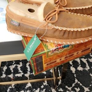 L.L.Bean Brown Suede Moccasin Slippers